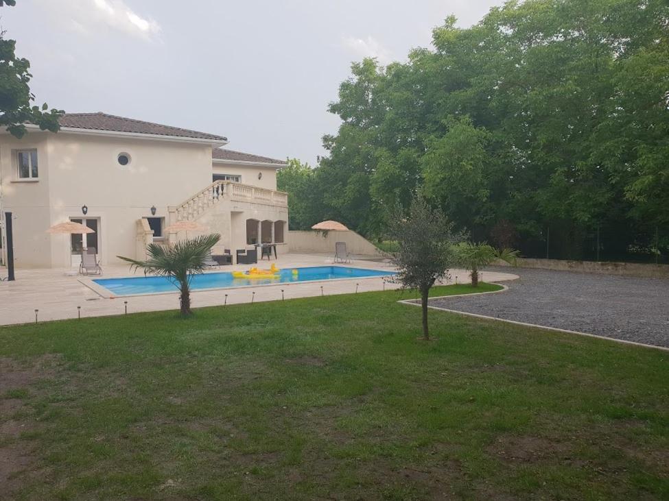 Maison Calme Et Spacieuse Bassens  Exterior photo
